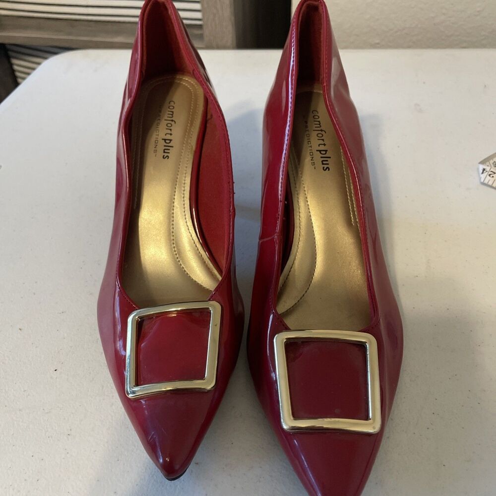 EUC Comfort Plus by Predictions Red Pumps with Gold Buckle size 8